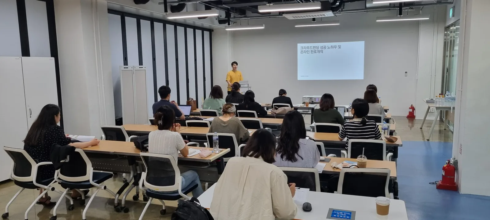 소상공인 디지털 전환과 AI 활용 교육 현장